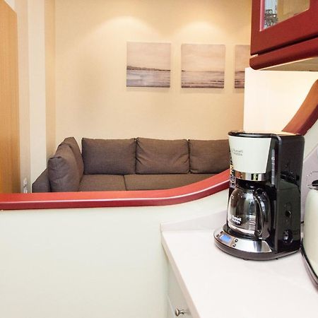 Appartamento Centrally Located Studio In Athens! Esterno foto