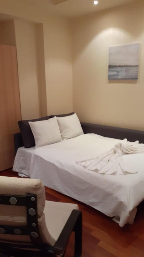 Appartamento Centrally Located Studio In Athens! Esterno foto