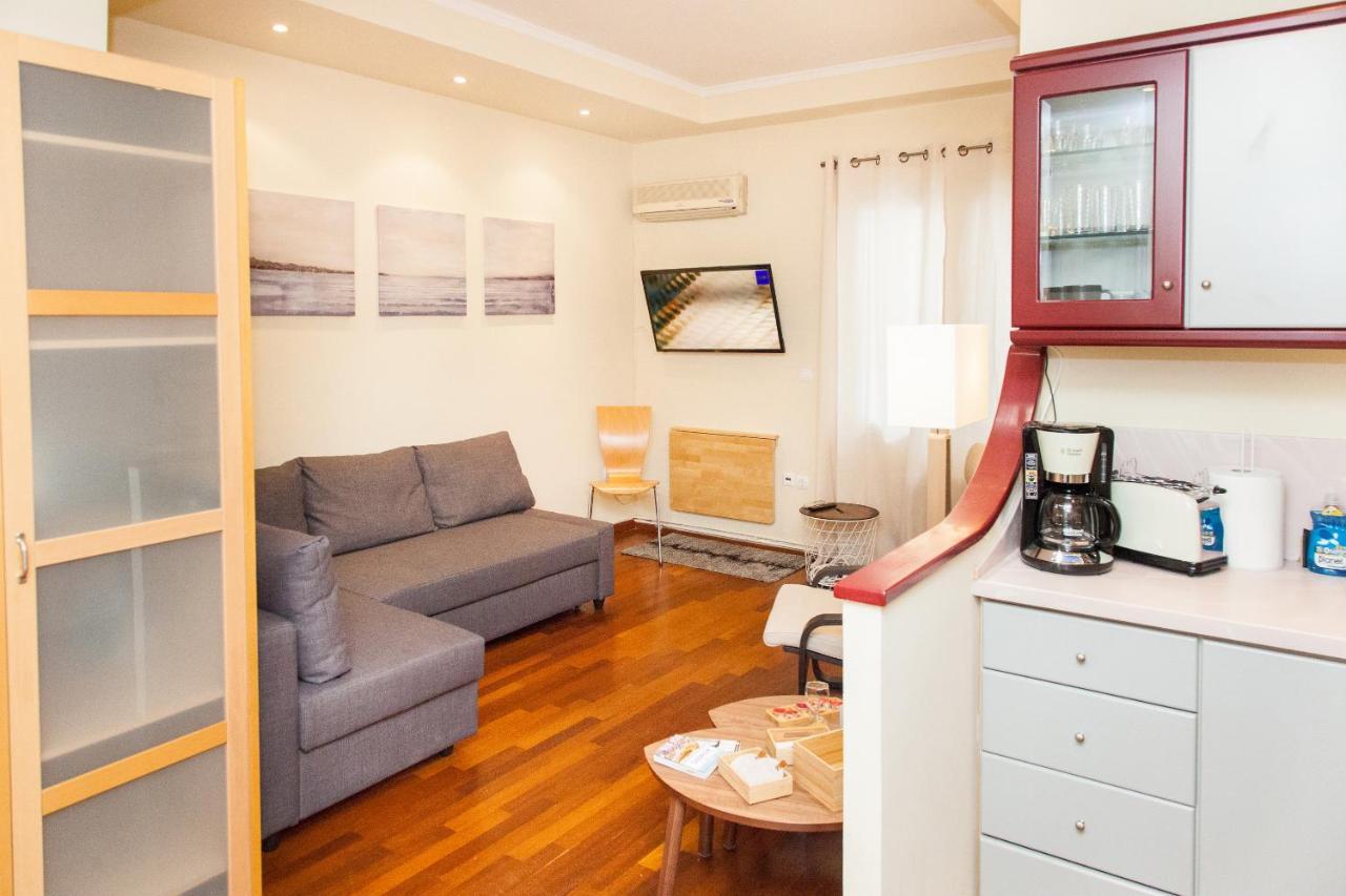 Appartamento Centrally Located Studio In Athens! Esterno foto