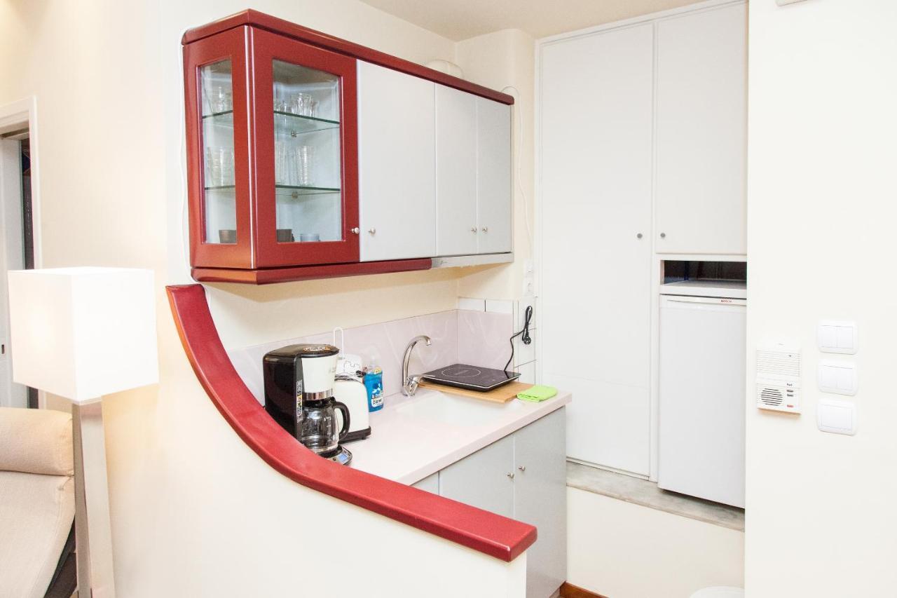 Appartamento Centrally Located Studio In Athens! Esterno foto