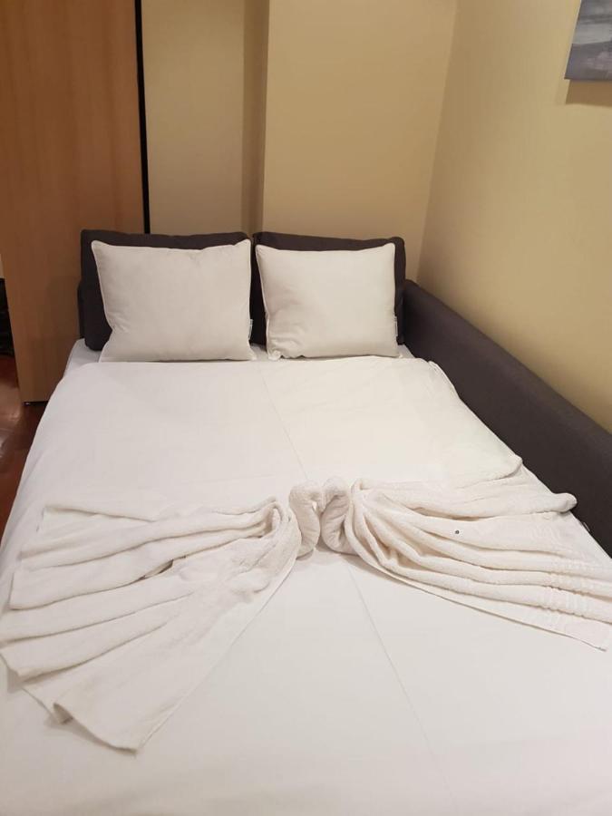 Appartamento Centrally Located Studio In Athens! Esterno foto